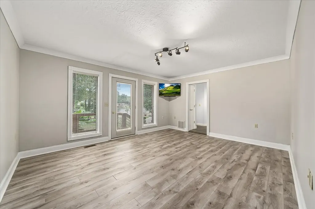 8537 Cherokee Trail Crossville TN 38572