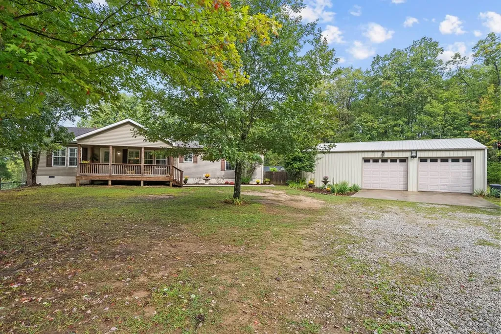 1301 Valley View Road Crossville TN 38572