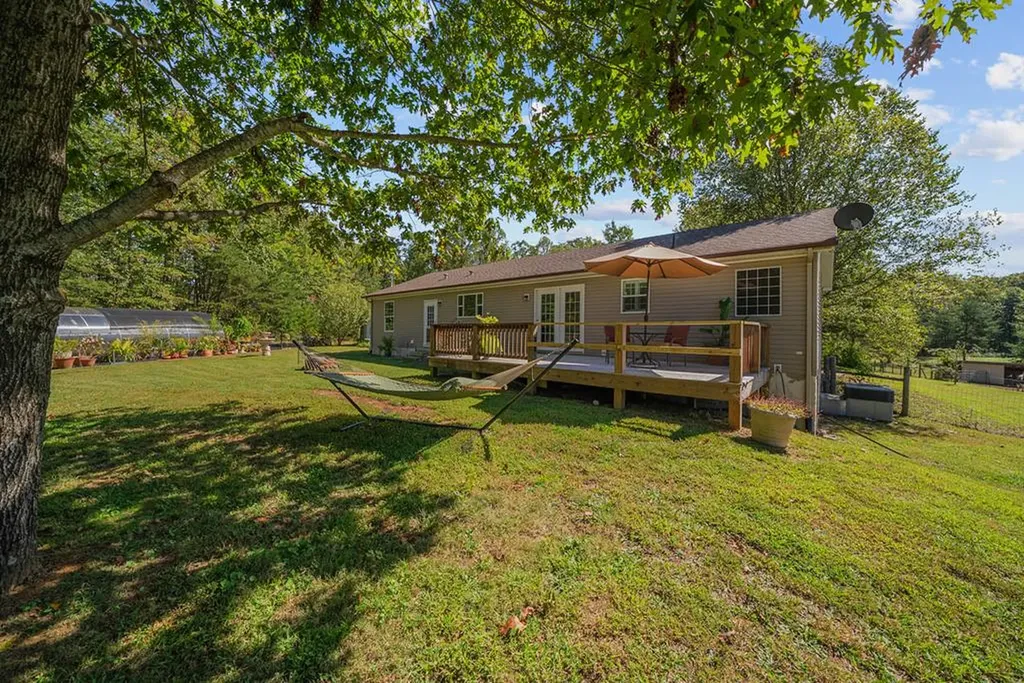 1301 Valley View Road Crossville TN 38572