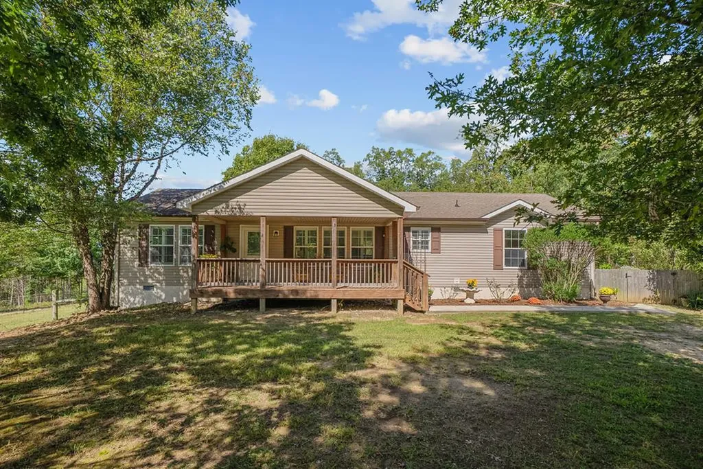 1301 Valley View Road Crossville TN 38572