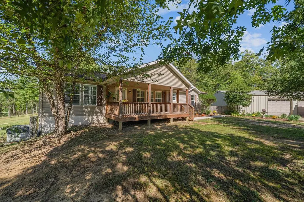 1301 Valley View Road Crossville TN 38572