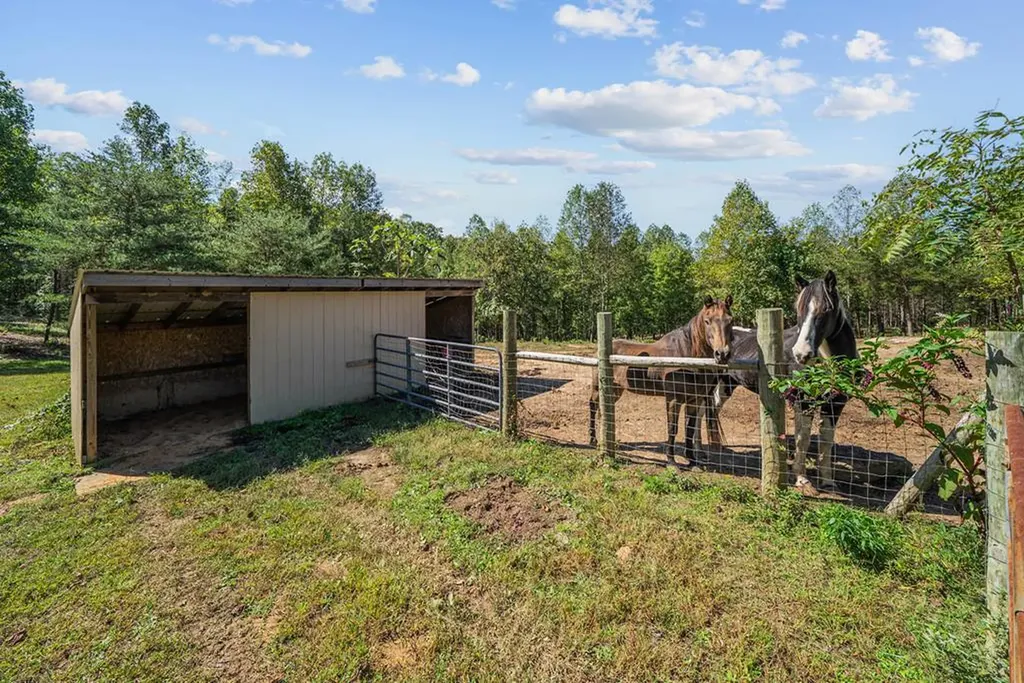 1301 Valley View Road Crossville TN 38572