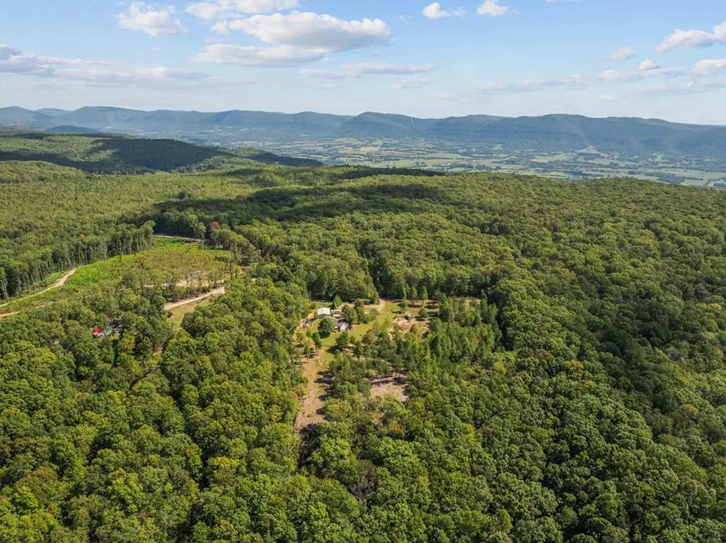 1301 Valley View Road Crossville TN 38572