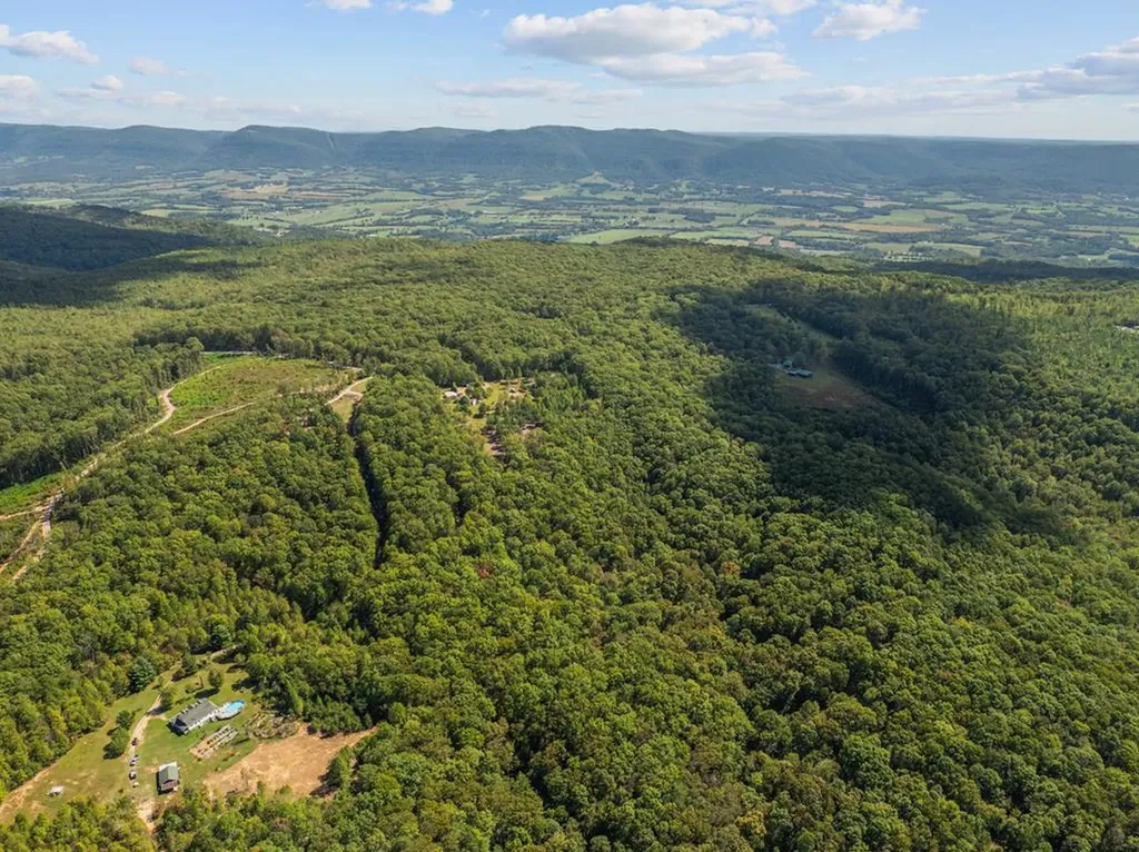 1301 Valley View Road Crossville TN 38572