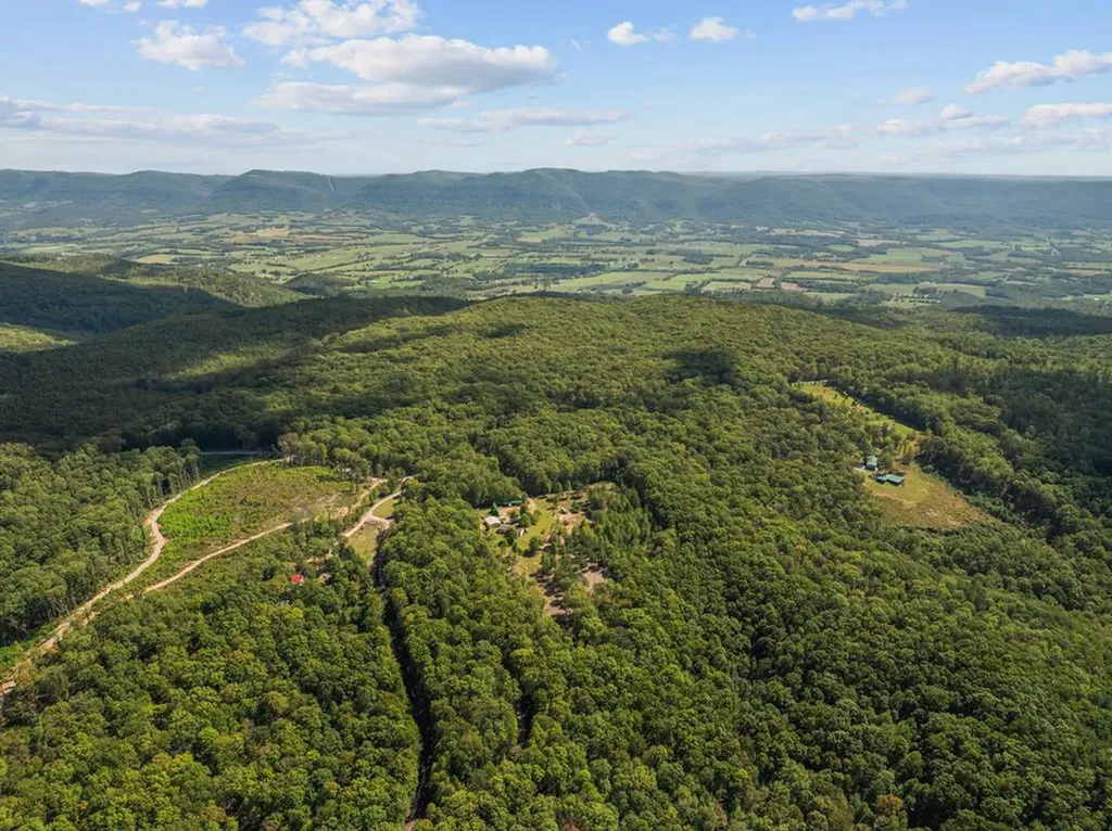 1301 Valley View Road Crossville TN 38572