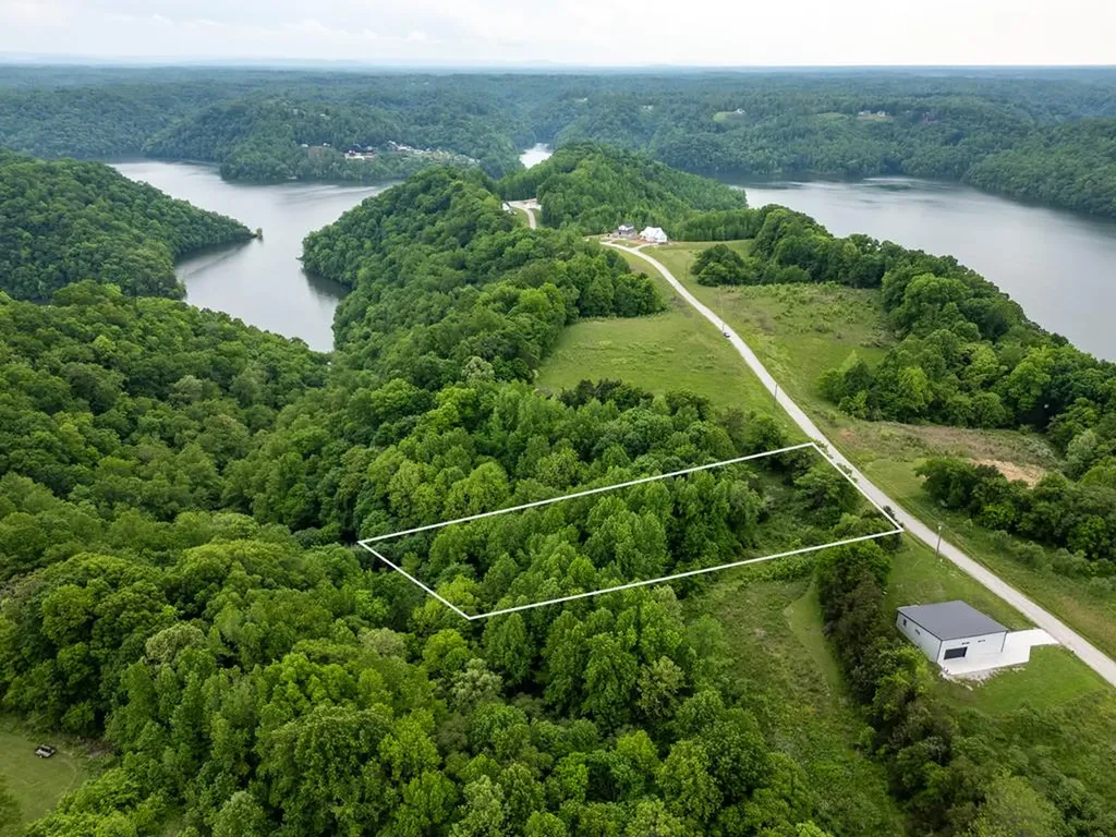 Lot 32 Lake Bluff Road Baxter TN 38544
