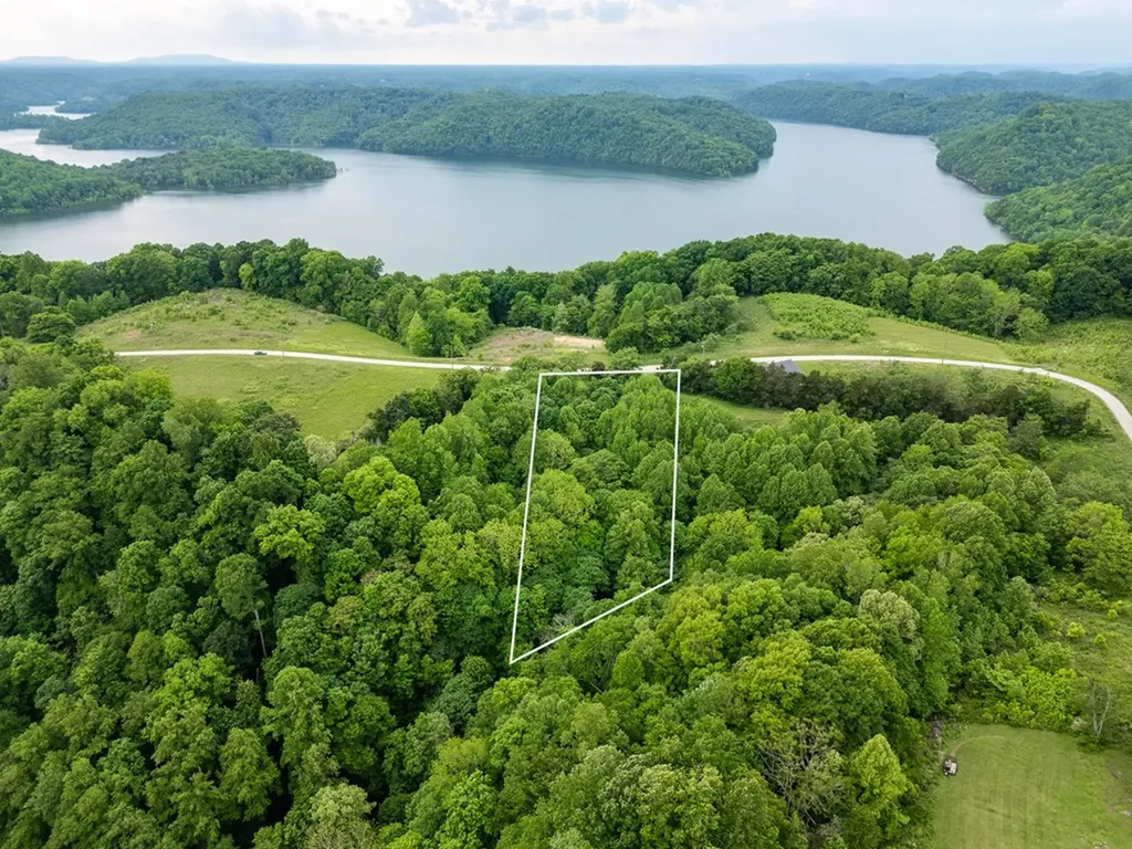 Lot 32 Lake Bluff Road Baxter TN 38544