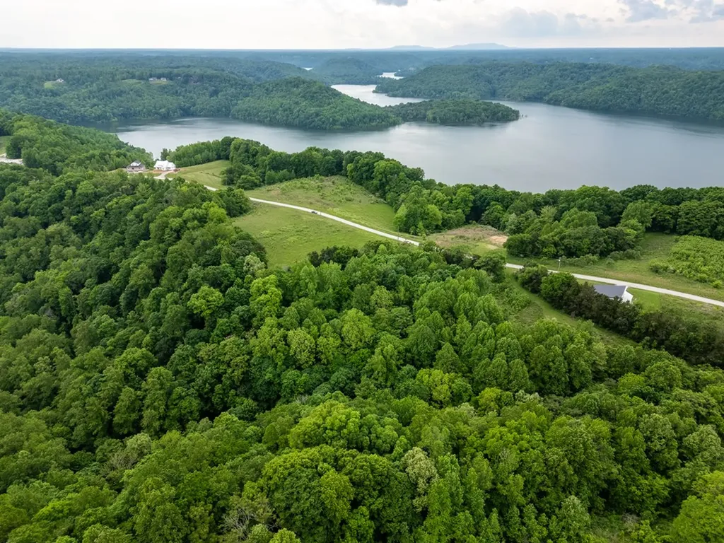 Lot 32 Lake Bluff Road Baxter TN 38544