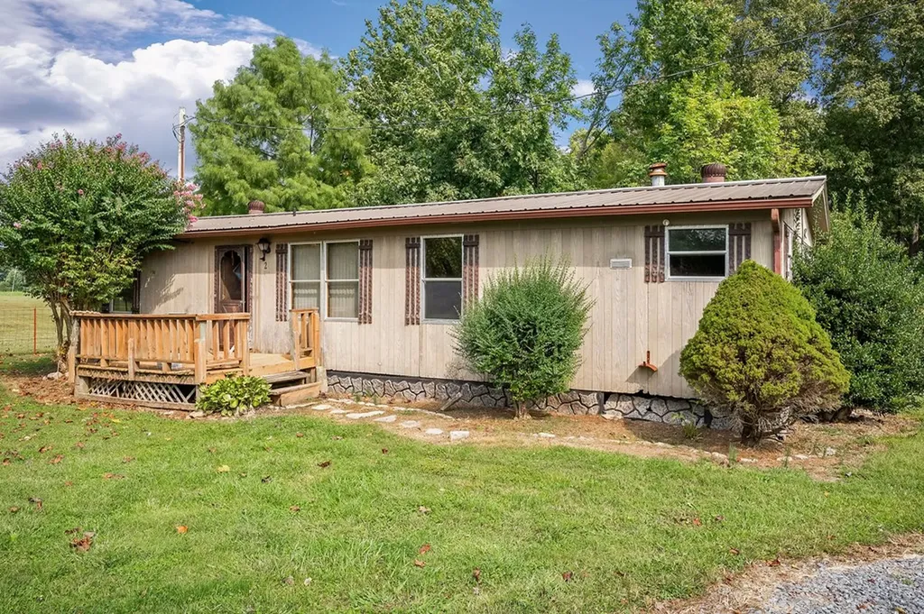 259 Freewill Ridge Road Gainesboro TN 38562