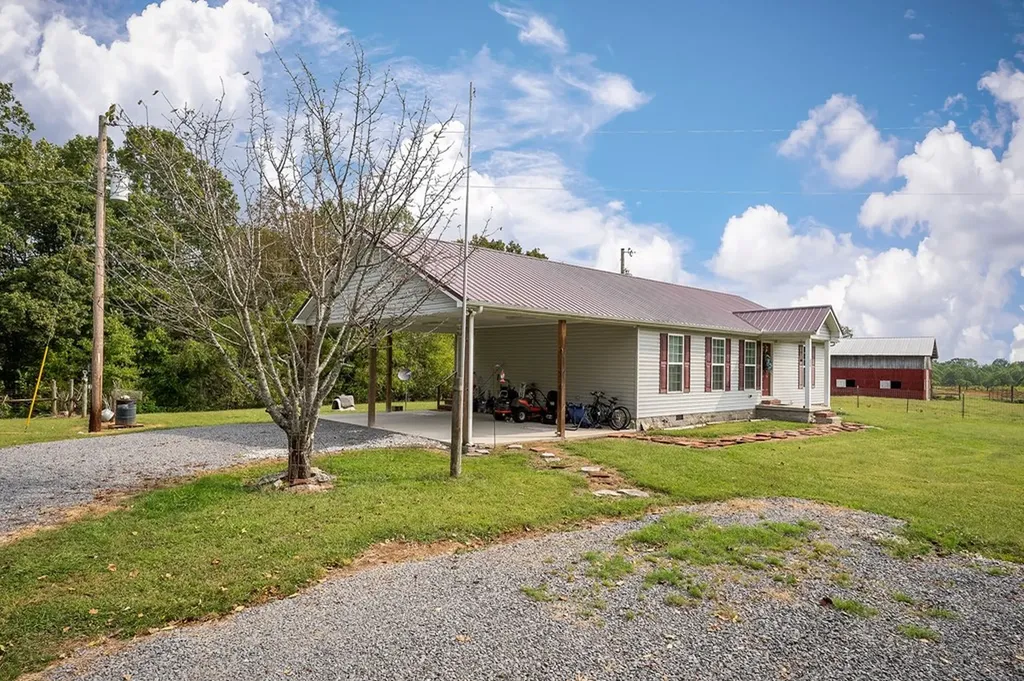 259 Freewill Ridge Road Gainesboro TN 38562
