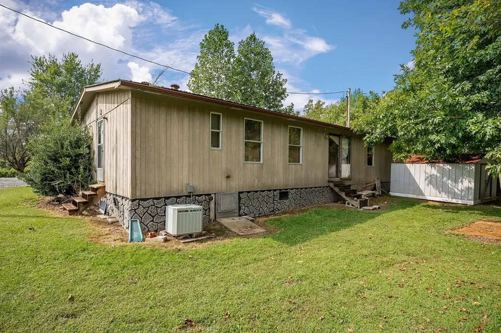 259 Freewill Ridge Road Gainesboro TN 38562