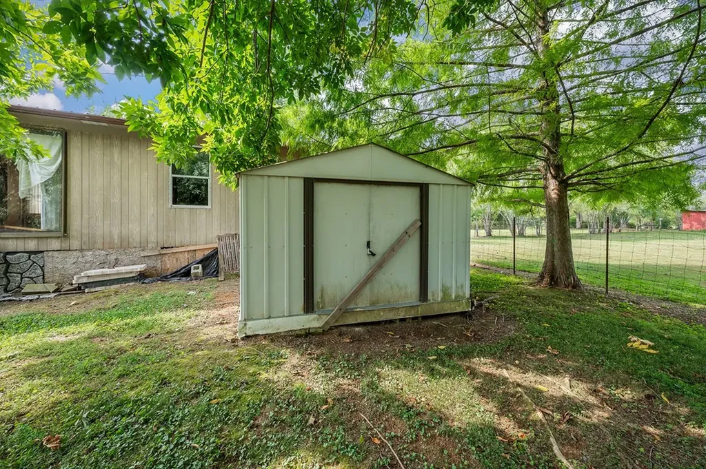 259 Freewill Ridge Road Gainesboro TN 38562
