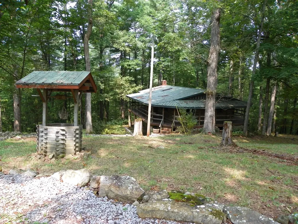 1555 Brown Creek Drive Crossville TN 38571