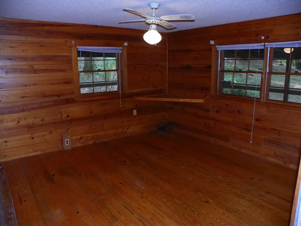 1555 Brown Creek Drive Crossville TN 38571