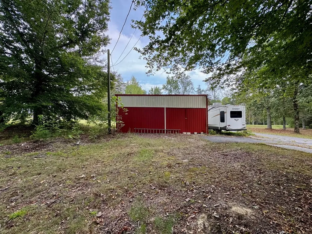 1737 Cummins Mill Road Cookeville TN 38501