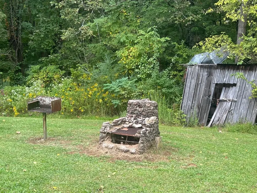 . SE 781 Sparta Street Spencer TN 38585