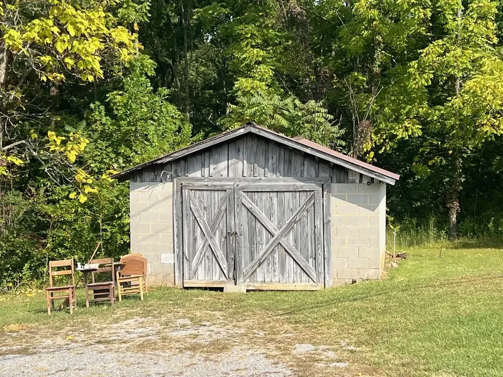 . SE 781 Sparta Street Spencer TN 38585