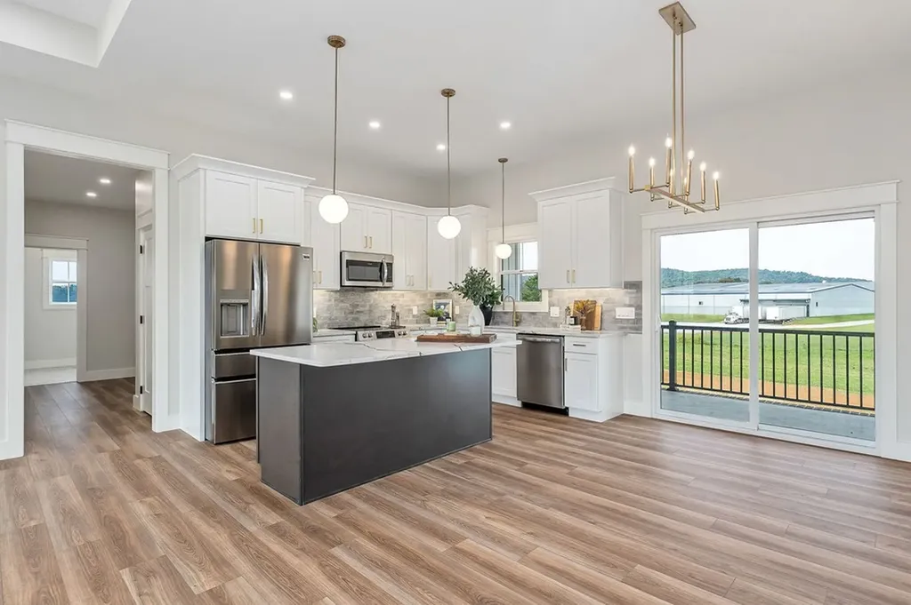 217 Oaklawn Cemetery Road Sparta TN 38583