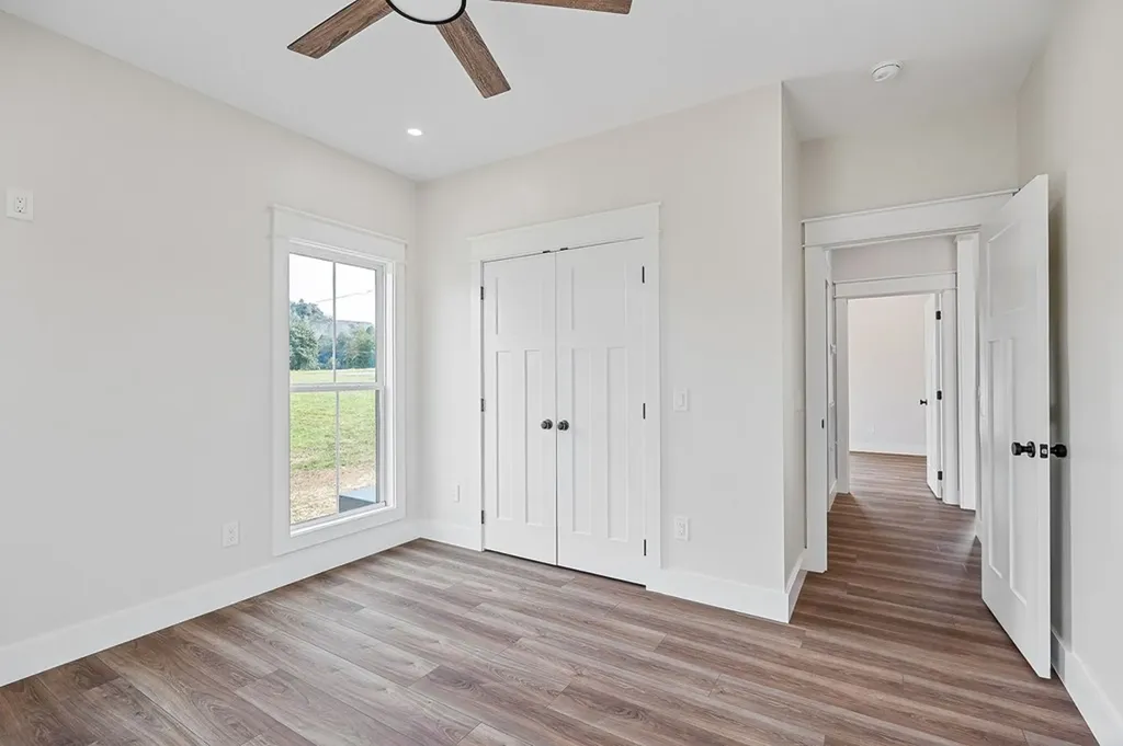 217 Oaklawn Cemetery Road Sparta TN 38583