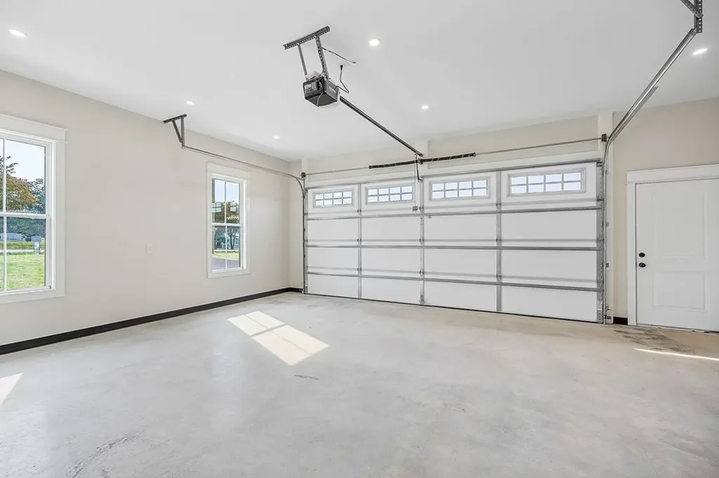 217 Oaklawn Cemetery Road Sparta TN 38583