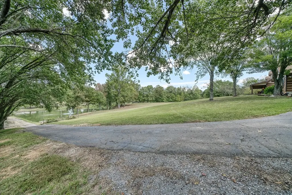 385 Paul Reecer Road Moss TN 38575