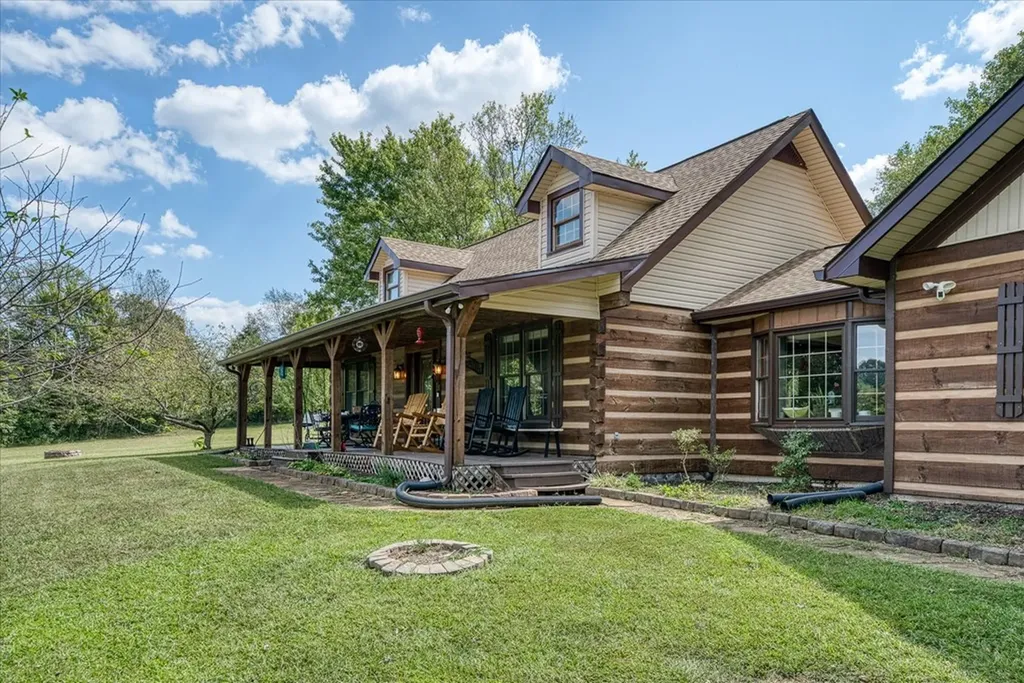 385 Paul Reecer Road Moss TN 38575