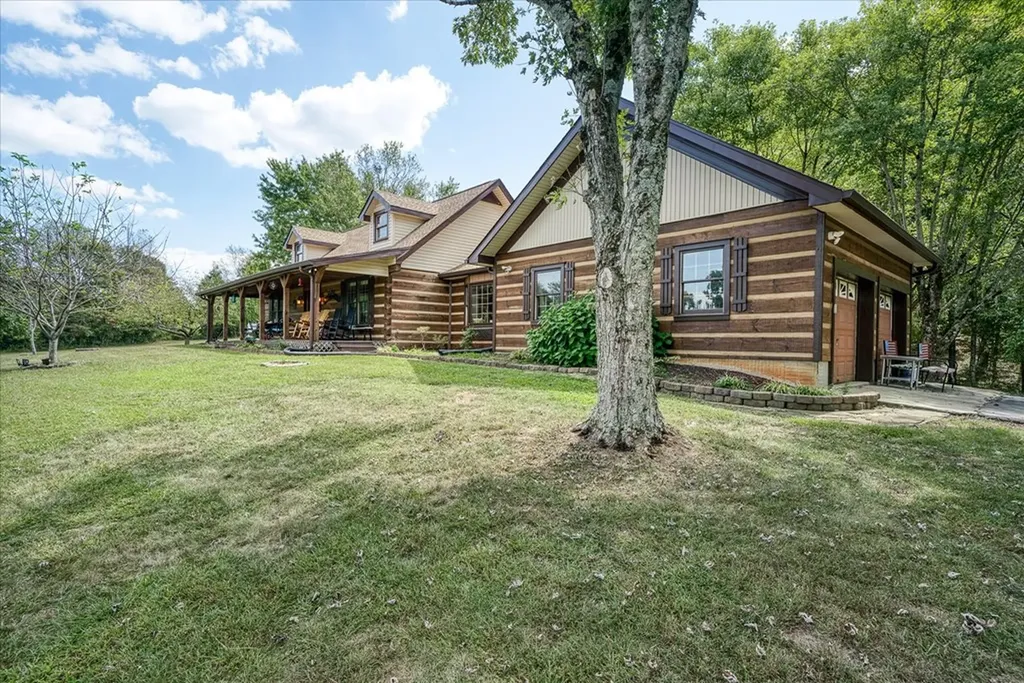 385 Paul Reecer Road Moss TN 38575