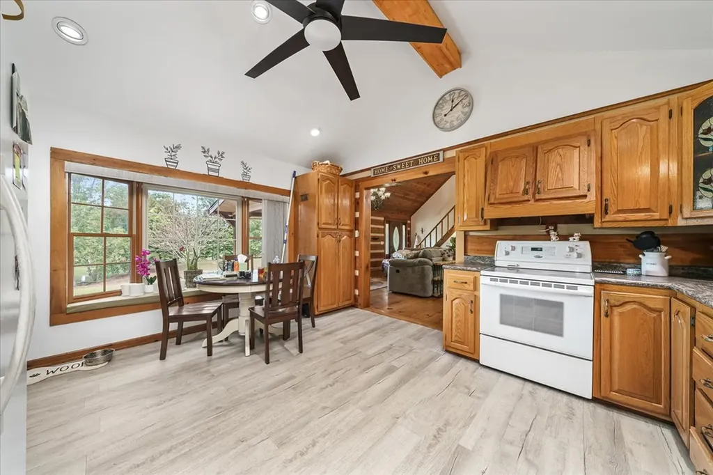 385 Paul Reecer Road Moss TN 38575