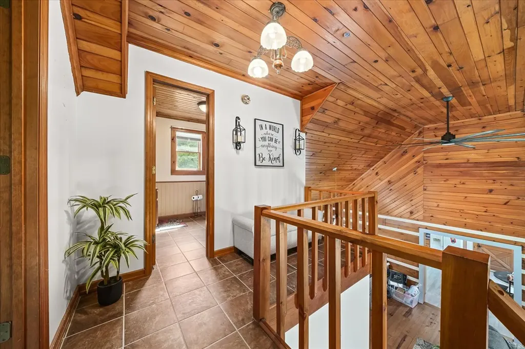 385 Paul Reecer Road Moss TN 38575