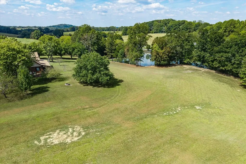 385 Paul Reecer Road Moss TN 38575