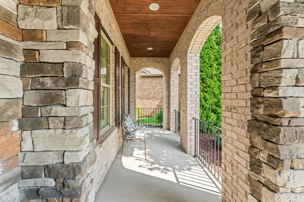 1694 Noah Lane Gallatin TN 37066