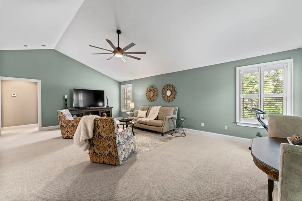 1694 Noah Lane Gallatin TN 37066