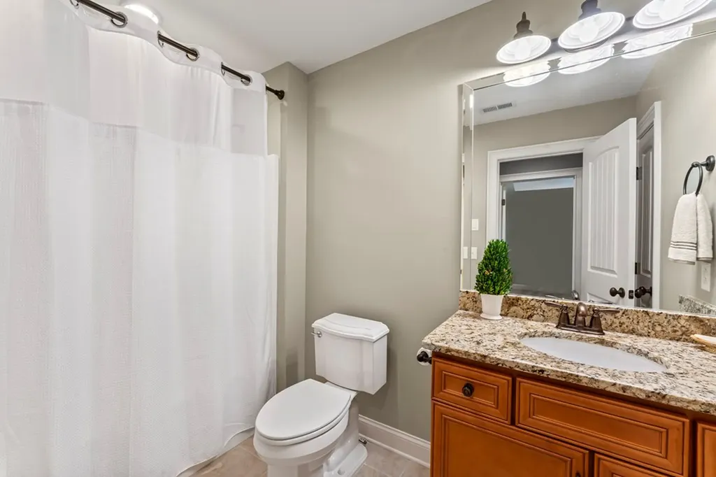 1694 Noah Lane Gallatin TN 37066