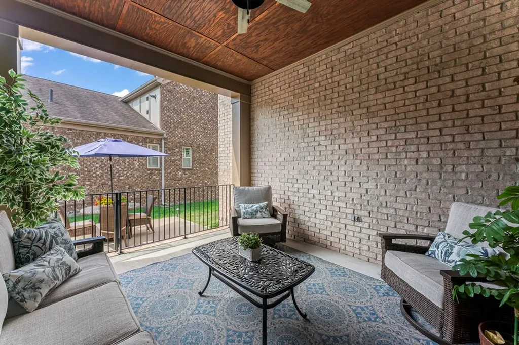 1694 Noah Lane Gallatin TN 37066