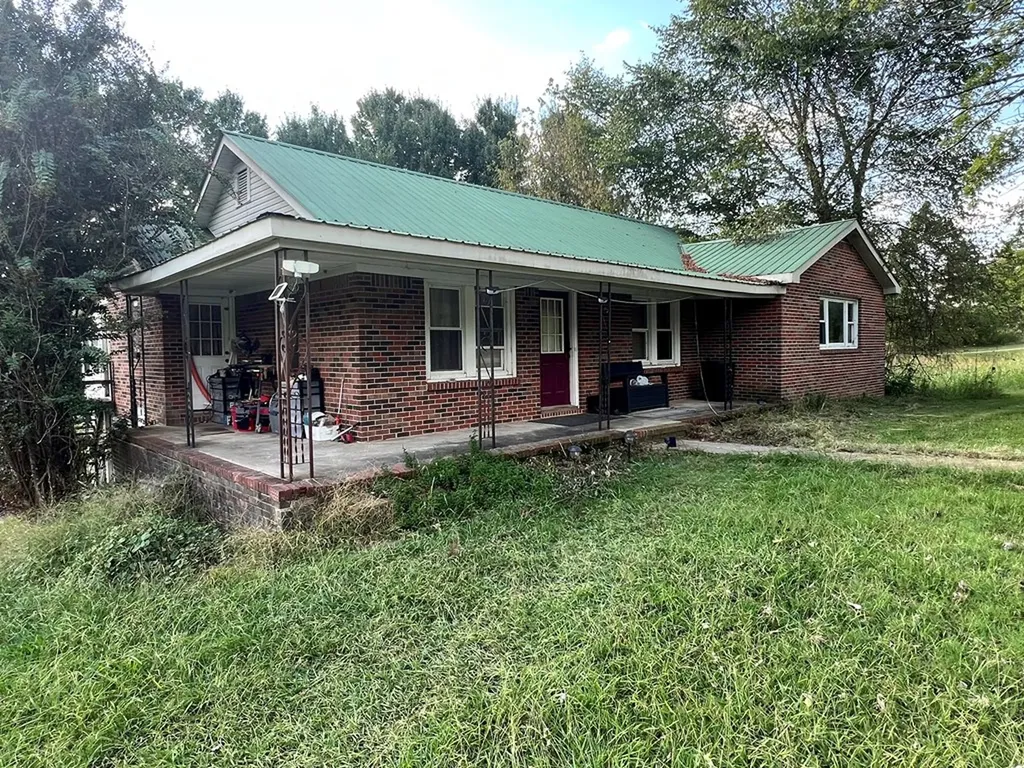 4000 Gainesboro Grade Cookeville TN 38501