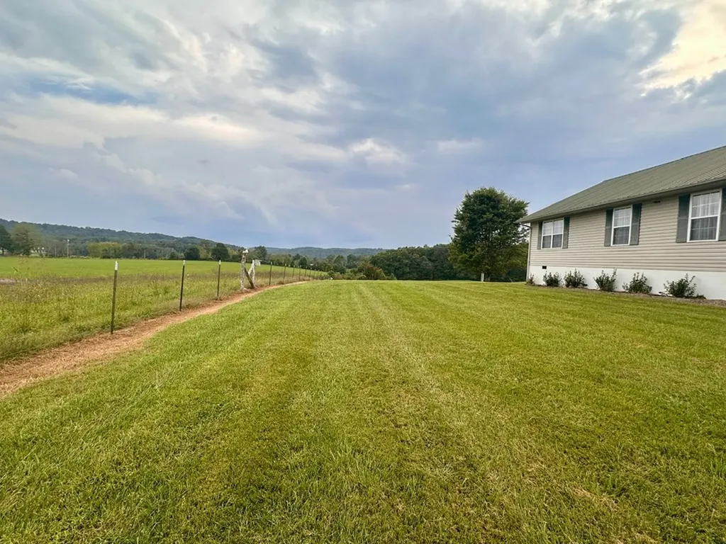 12343 Griffith Road Pikeville TN 37367