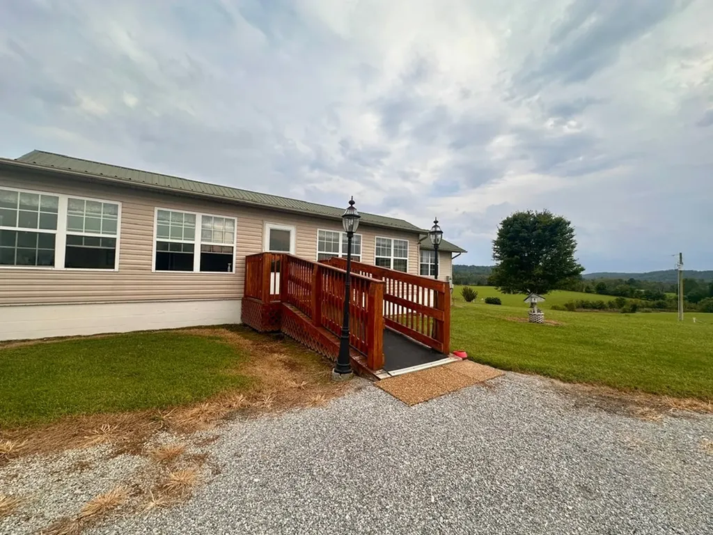 12343 Griffith Road Pikeville TN 37367