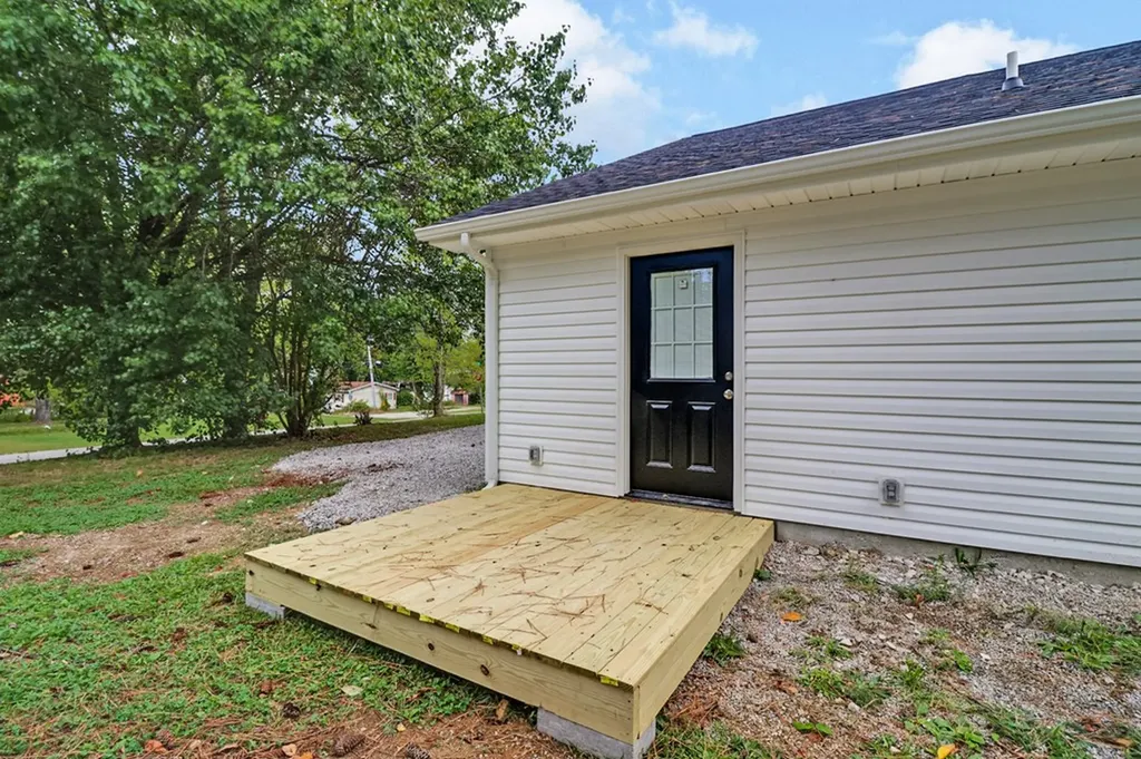 303 Clark Avenue Jamestown TN 38556