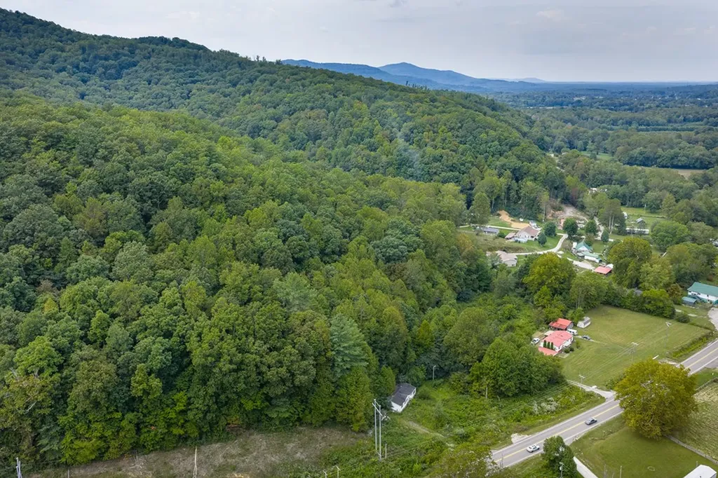 4716 Knoxville Highway Oliver Springs TN 37840