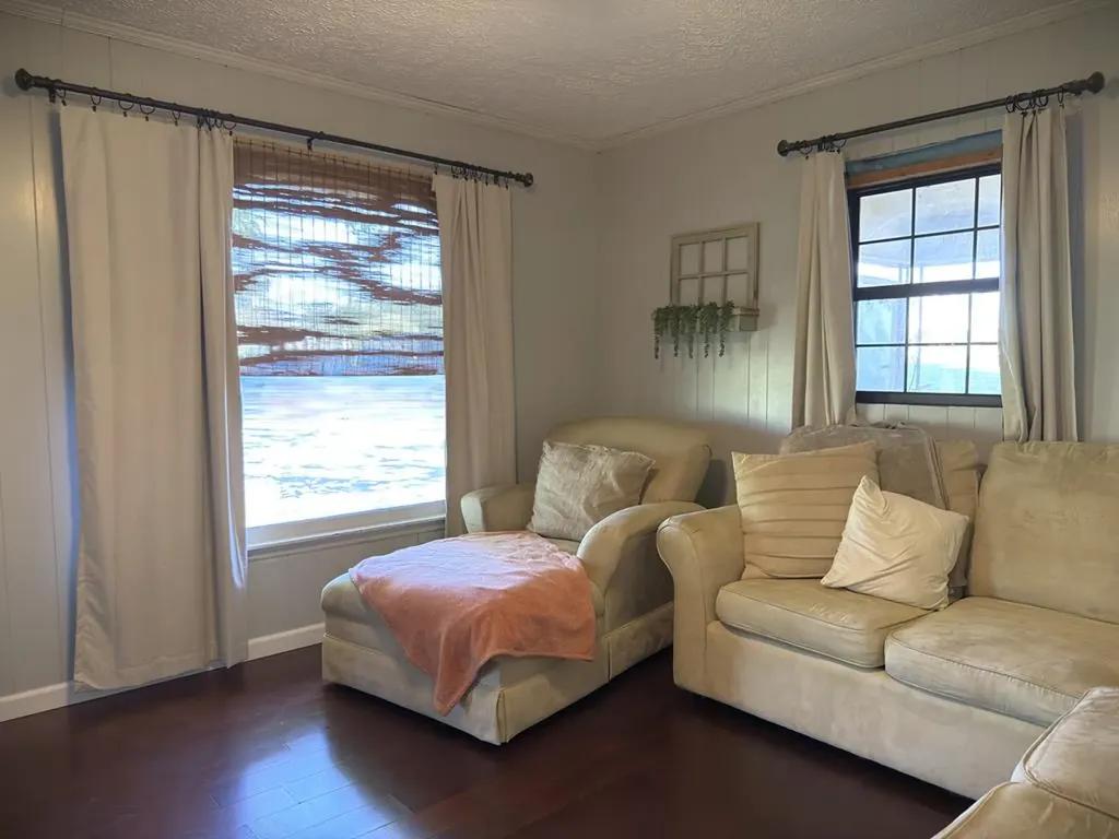 166 Gray Lane Allons TN 38541