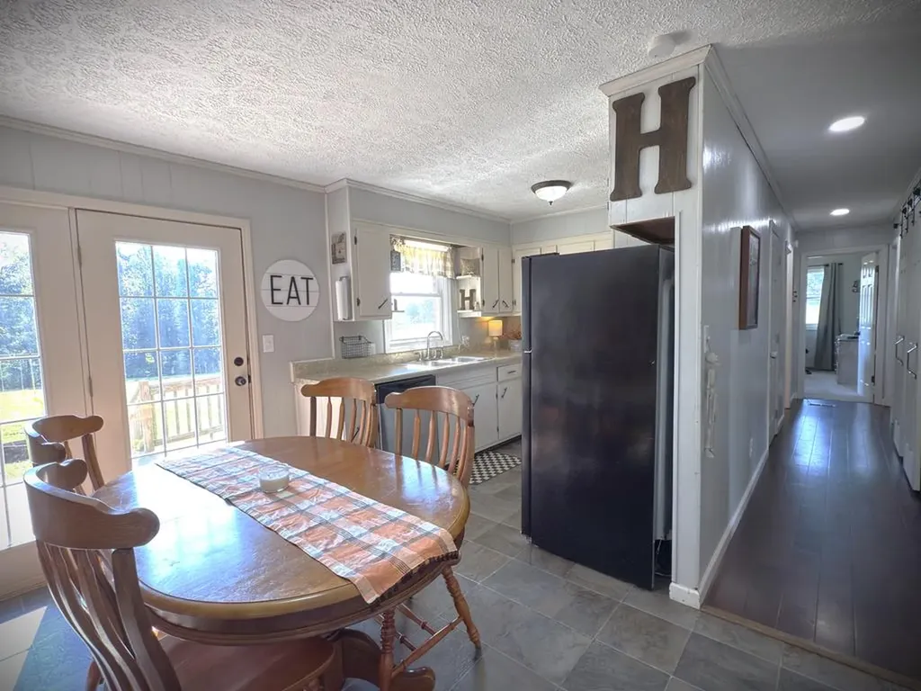 166 Gray Lane Allons TN 38541