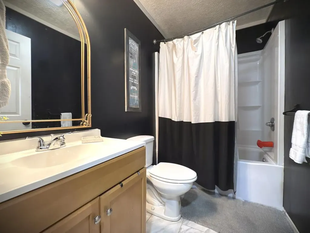 166 Gray Lane Allons TN 38541