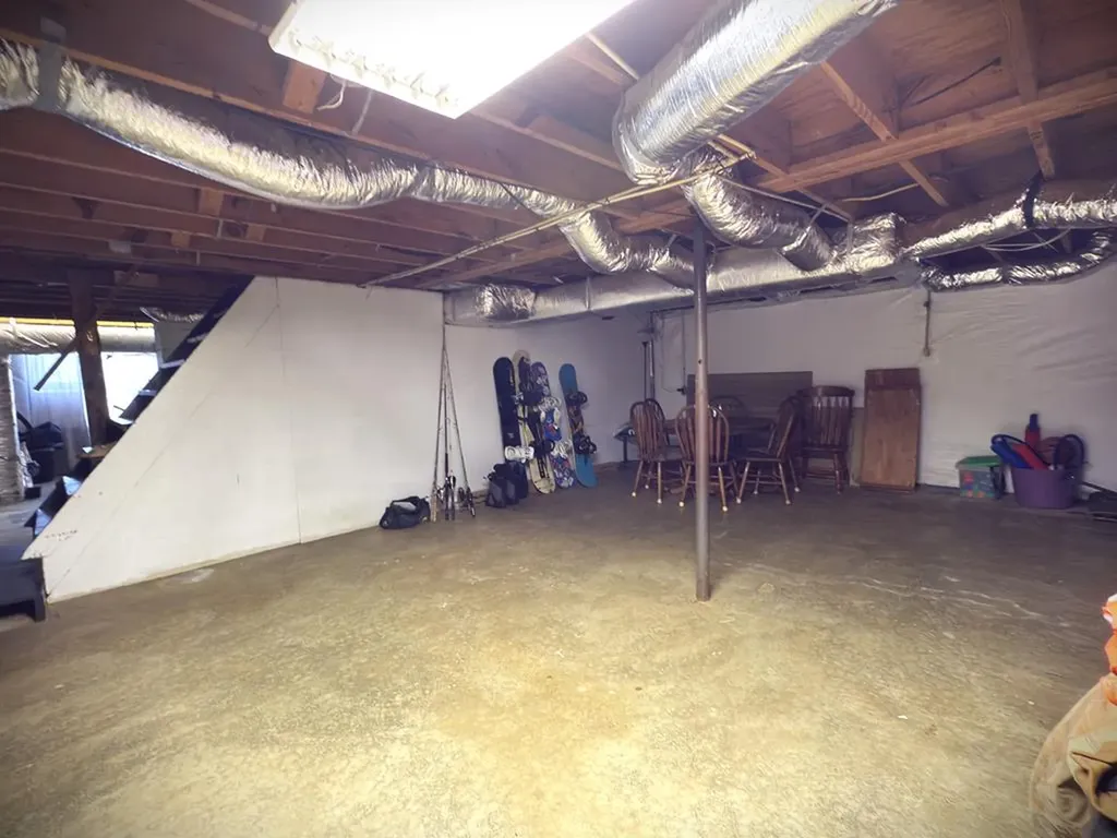 166 Gray Lane Allons TN 38541