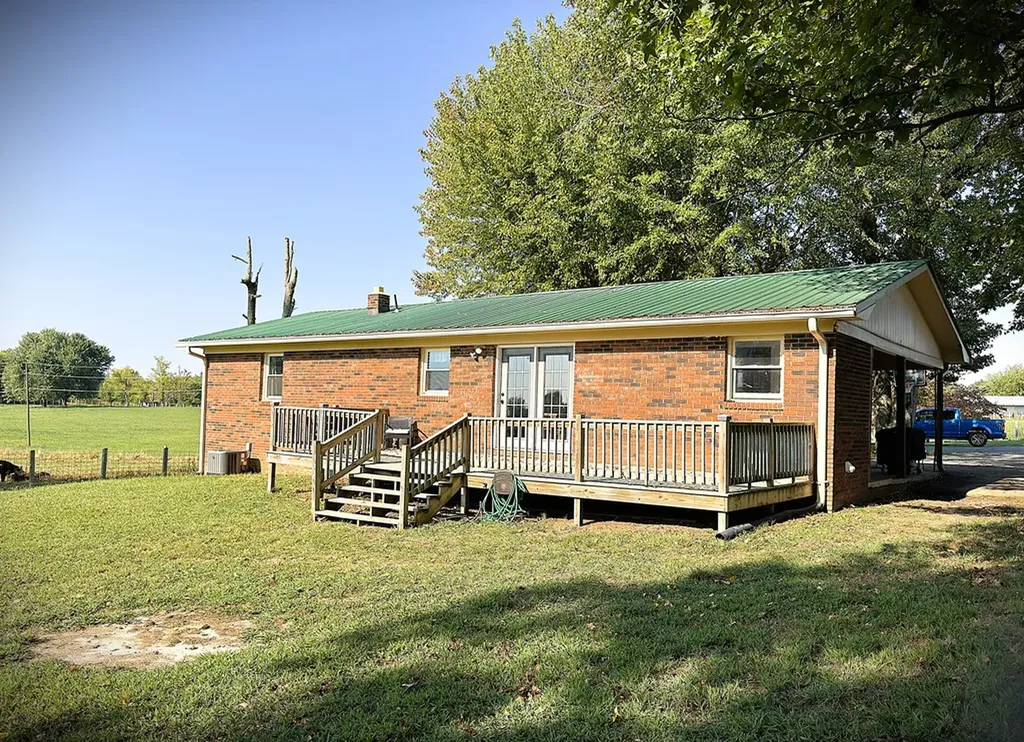 166 Gray Lane Allons TN 38541