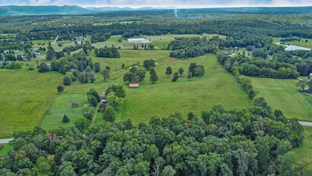 1386 Pigeon Ridge Road Crossville TN 38555