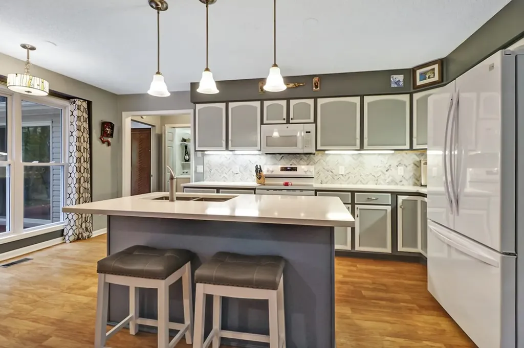 19 Trafalgar Lane Crossville TN 38558