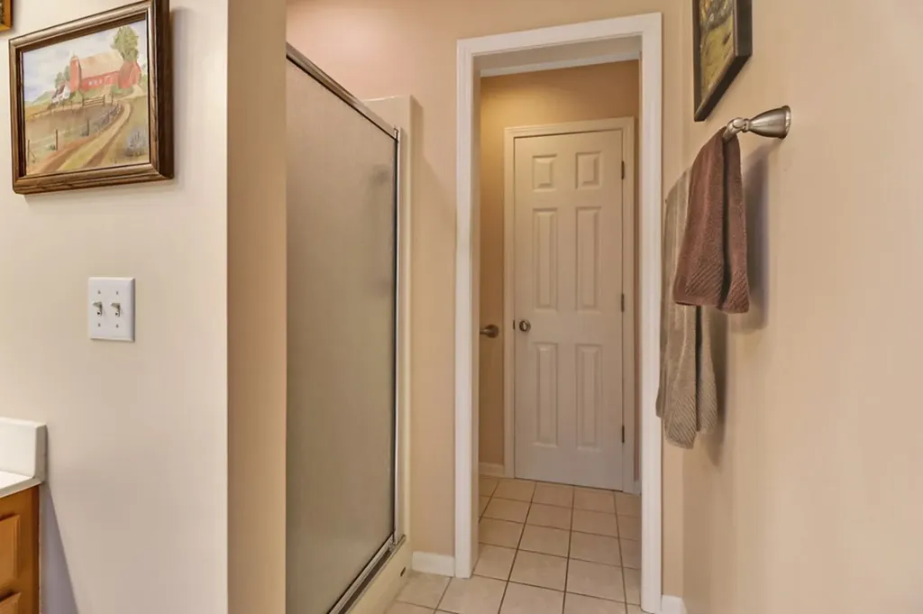 19 Trafalgar Lane Crossville TN 38558