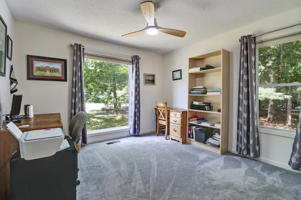 19 Trafalgar Lane Crossville TN 38558