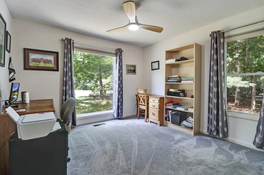 19 Trafalgar Lane Crossville TN 38558