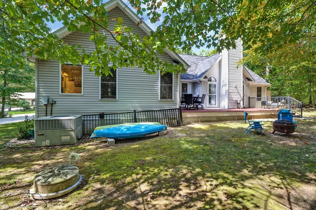 19 Trafalgar Lane Crossville TN 38558